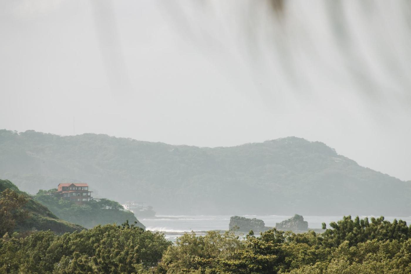 Waves & Wifi - Coworking & Coliving Space In Popoyo Salinas Luaran gambar